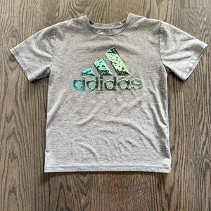 Adidas Gray T-Shirt with Green Blue Metallic Chrome Effect Logo boys size small